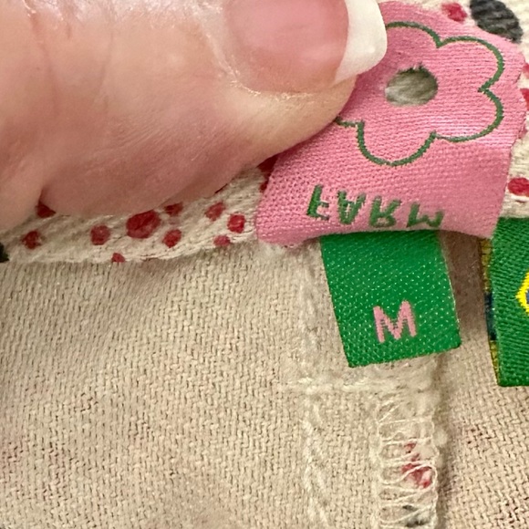 FARM Rio. Scalloped edge button up shorts! Used/like new condition. Size M. Boho - Picture 4 of 7